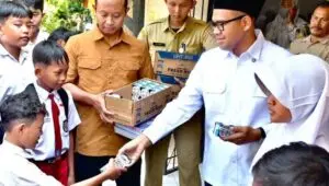 Kabar Gembira! Pemkab Batang Siapkan Seragam Gratis untuk Siswa Baru SD dan SMP