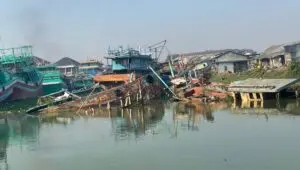 26 Kapal Mangkrak di Sungai Silugonggo Didata, Satpolairud Siapkan Penertiban