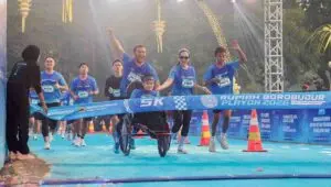Ahmad Luthfi Kembali Dorong Kursi Roda Putranya hingga Finis di Rupiah Borobudur Playon 2026