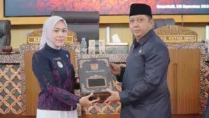 Wabup Boyolali Serahkan Ranperda APBD 2026-2027 ke DPRD