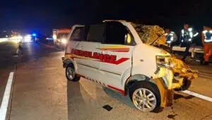 Ambulans Tabrak Truk di Tol Batang-Semarang, Tiga Penumpang Tewas
