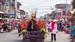 Kirab Budaya Merah Putih Jepara Gerakkan Ekonomi Pedagang Kecil