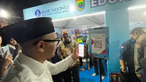 HUT RI ke-81 di Batang, Bayar Rp1 via QRIS Bisa Dapat Makanan Gratis