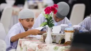 Taj Yasin Berbagi Ilmu Kepemimpinan kepada Santri, Tekankan Pentingnya Riyadhah