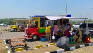 Food Truck Warga Curi Perhatian di Taman KEK Industropolis Batang