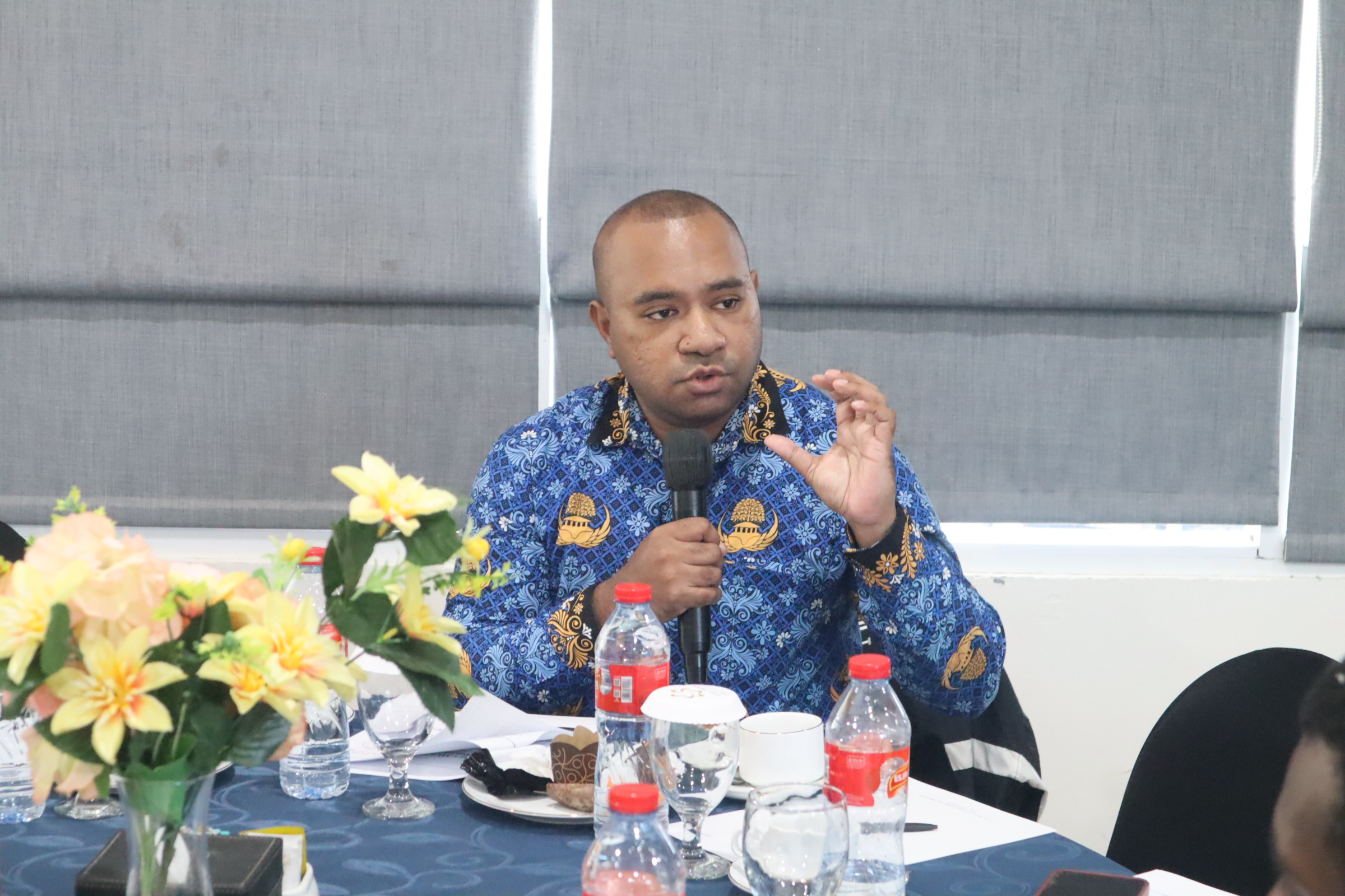 Partisipasi aktif dari para perwakilan Organisasi Perangkat Daerah (OPD) dalam menyampaikan pandangan, masukan, dan rekomendasi terkait penguatan pangan lokal serta mitigasi perubahan iklim di Papua Barat Daya.