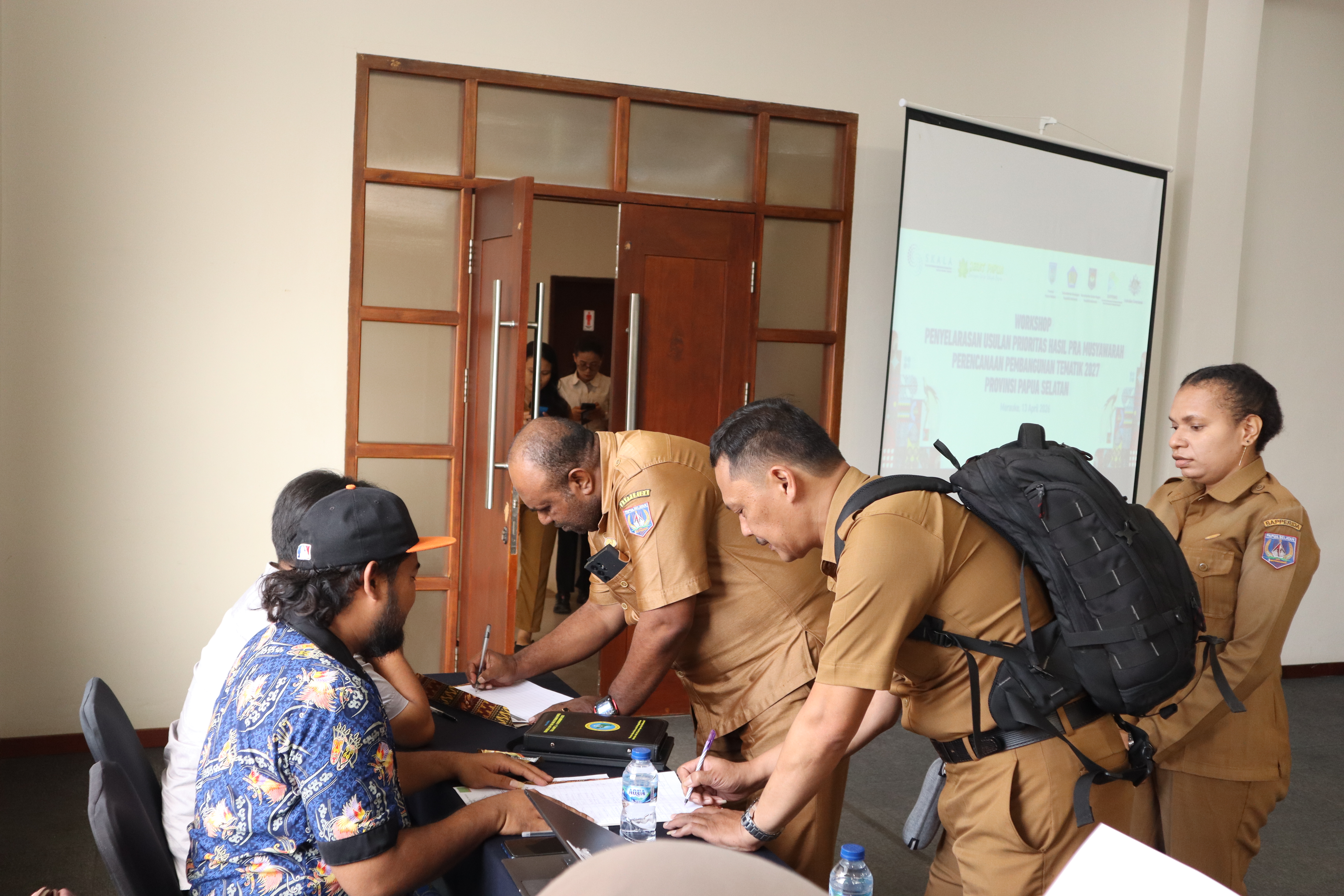 Registrasi peserta kegiatan.