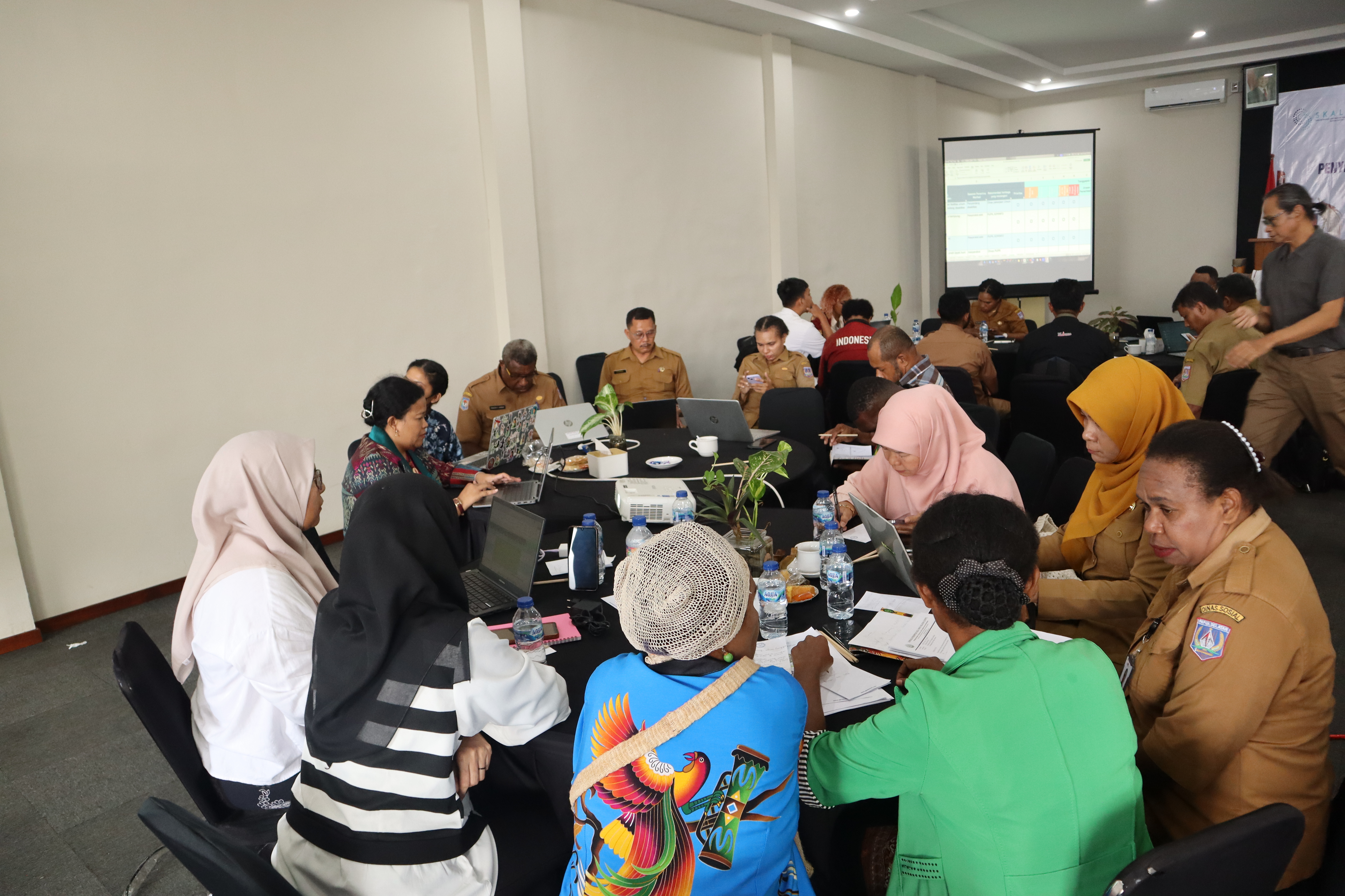 Diskusi kelompok tematik yang diikuti oleh OPD sesuai kewenangan serta perwakilan kelompok FORTEMBANG.