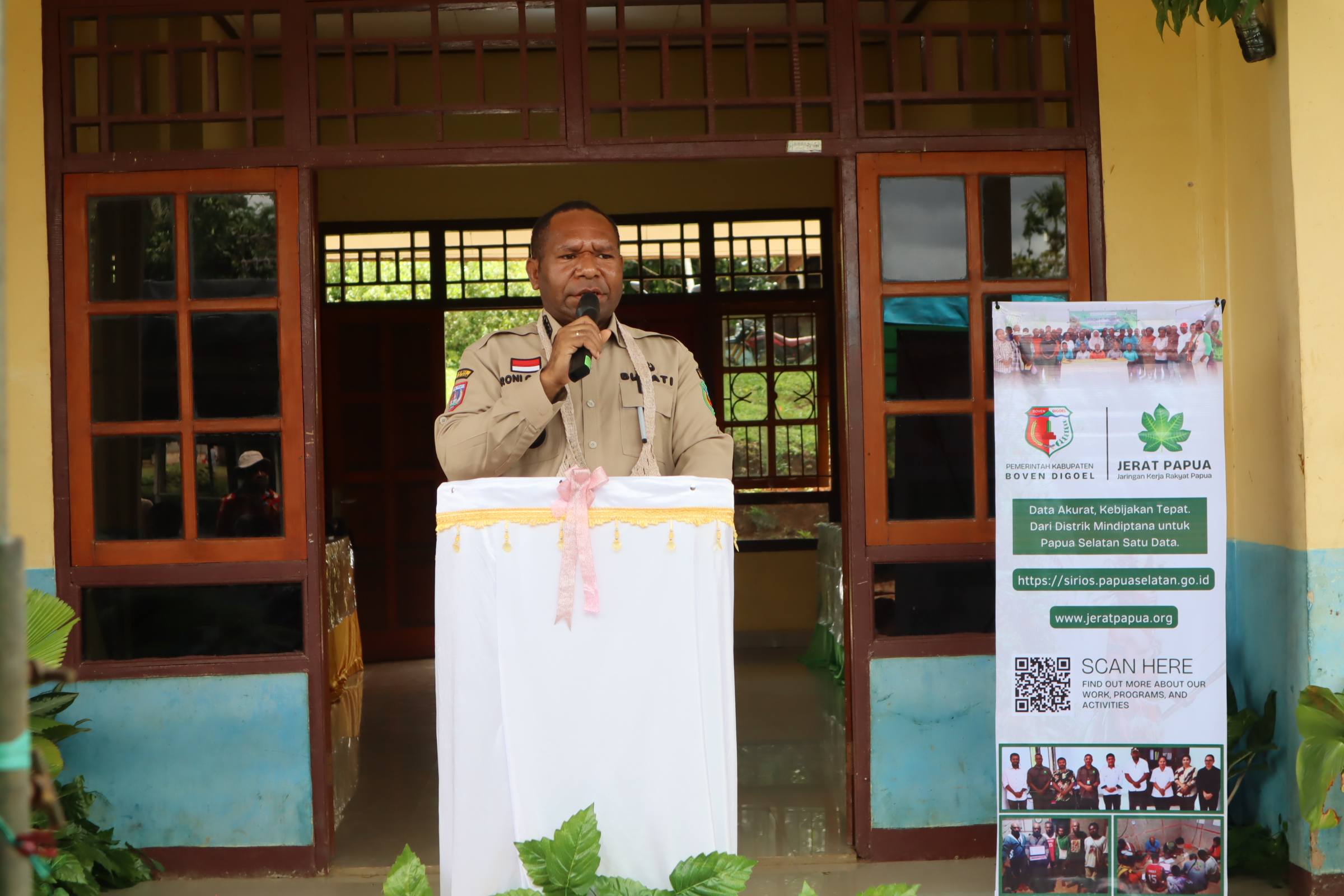 Sambutan Bupati Kabupaten Boven Digoel, Bapak Roni Omba, sekaligus peluncuran Distrik Mindiptana sebagai Distrik Role Model Satu Data SIRIOS di Papua Selatan.