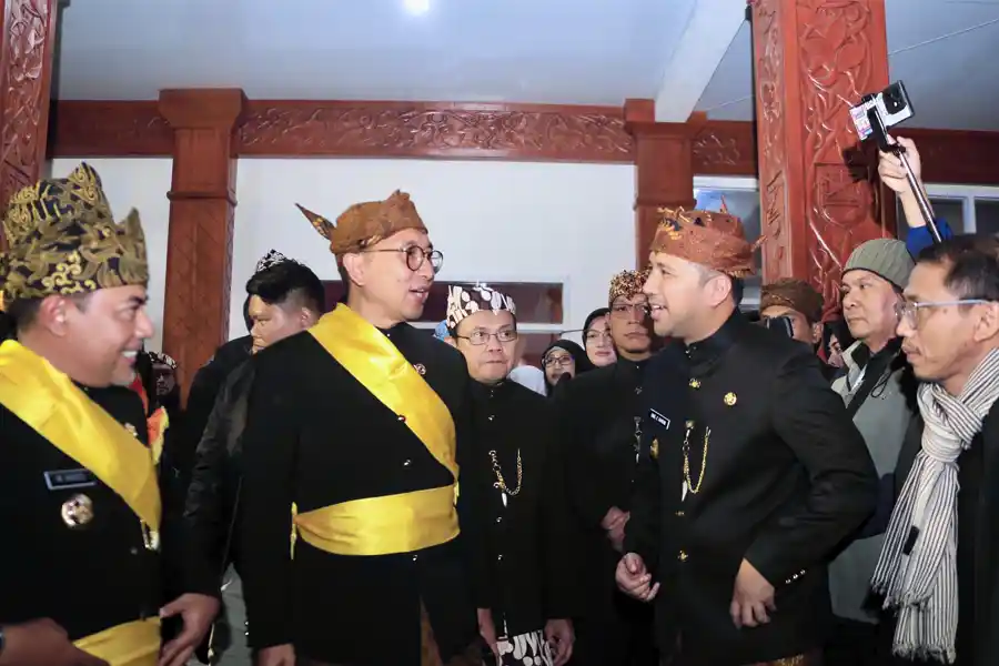 Emil Elestianto Dardak dan Fadli Zon Emil Elestianto Dardak dan Fadli Zon