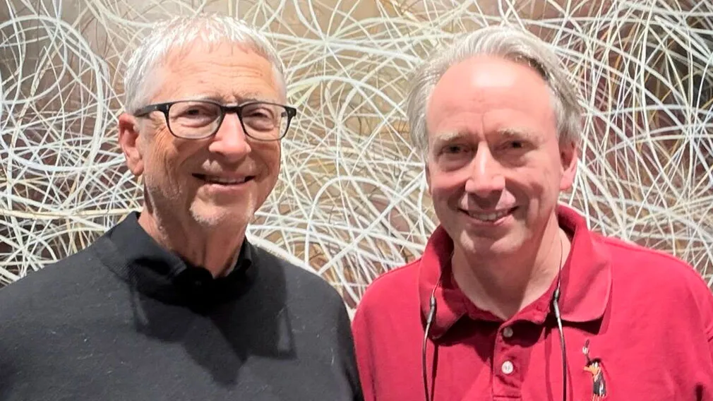 Bill Gates dan Linus Torvalds
