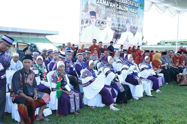 Pemkab Lampung Utara Lepas Keberangkatan 47 CJH Kloter 2 Tahun 2025