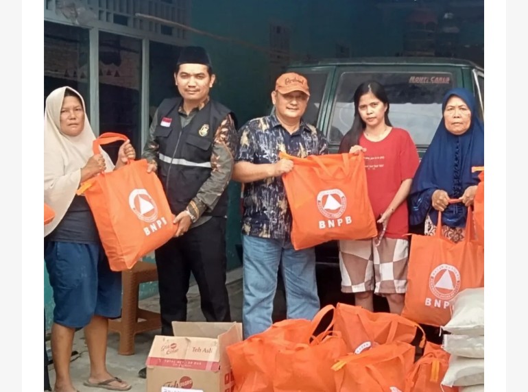 Pemkot Bandar Lampung Salurkan Bantuan Warga Terdampak Banjir di Campang Jaya