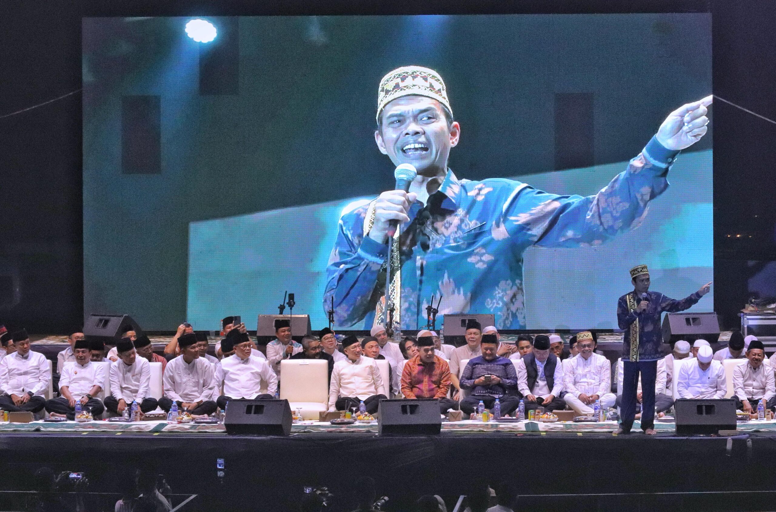 Ribuan Warga Hadiri Tabligh Akbar dalam Spirit Kebersamaan dan Iman, Pempro