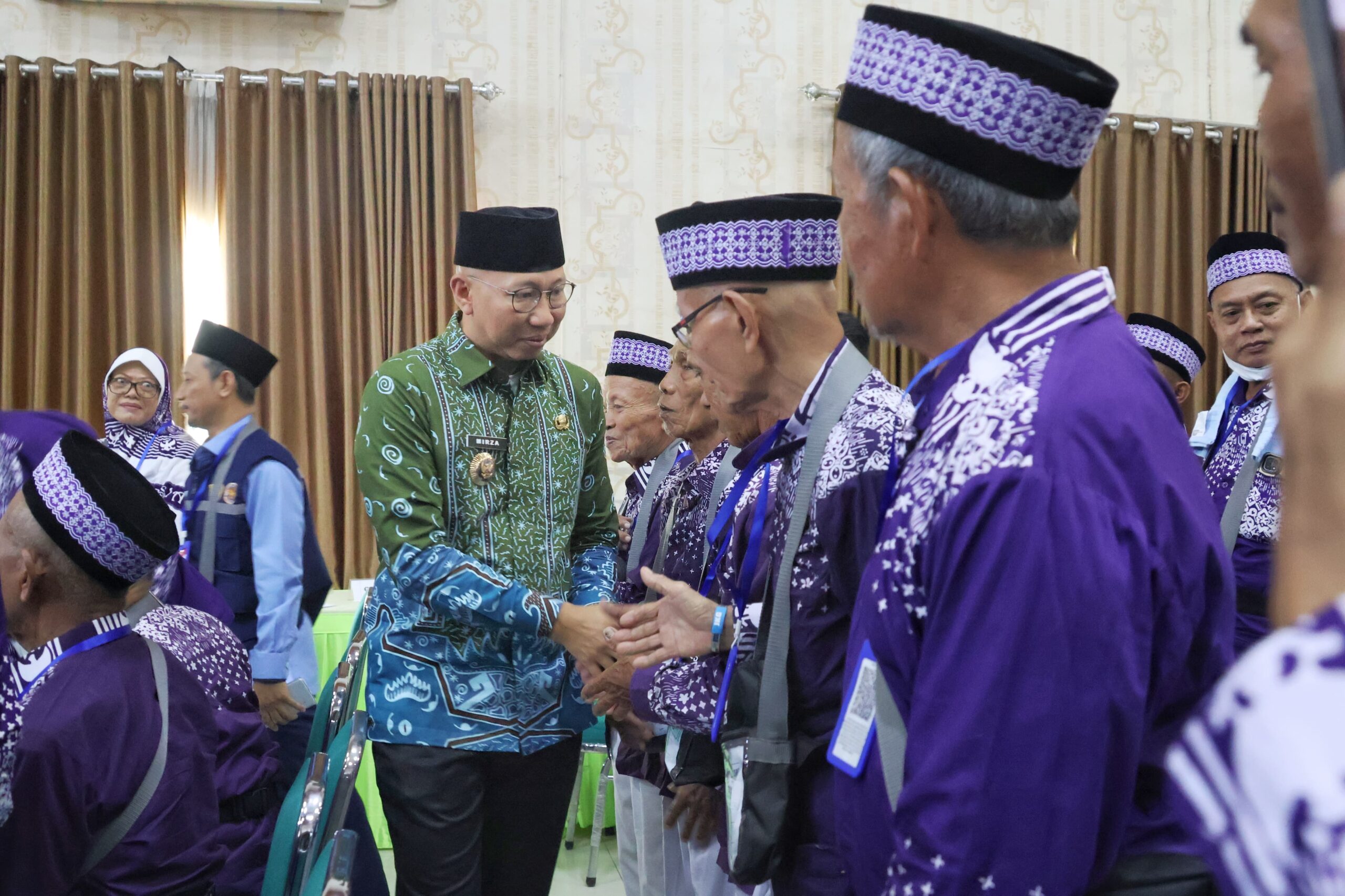 Setiap Jamaah Haji Lampung Terima Uang Saku Rp1 Juta dari Gubernur Mirza