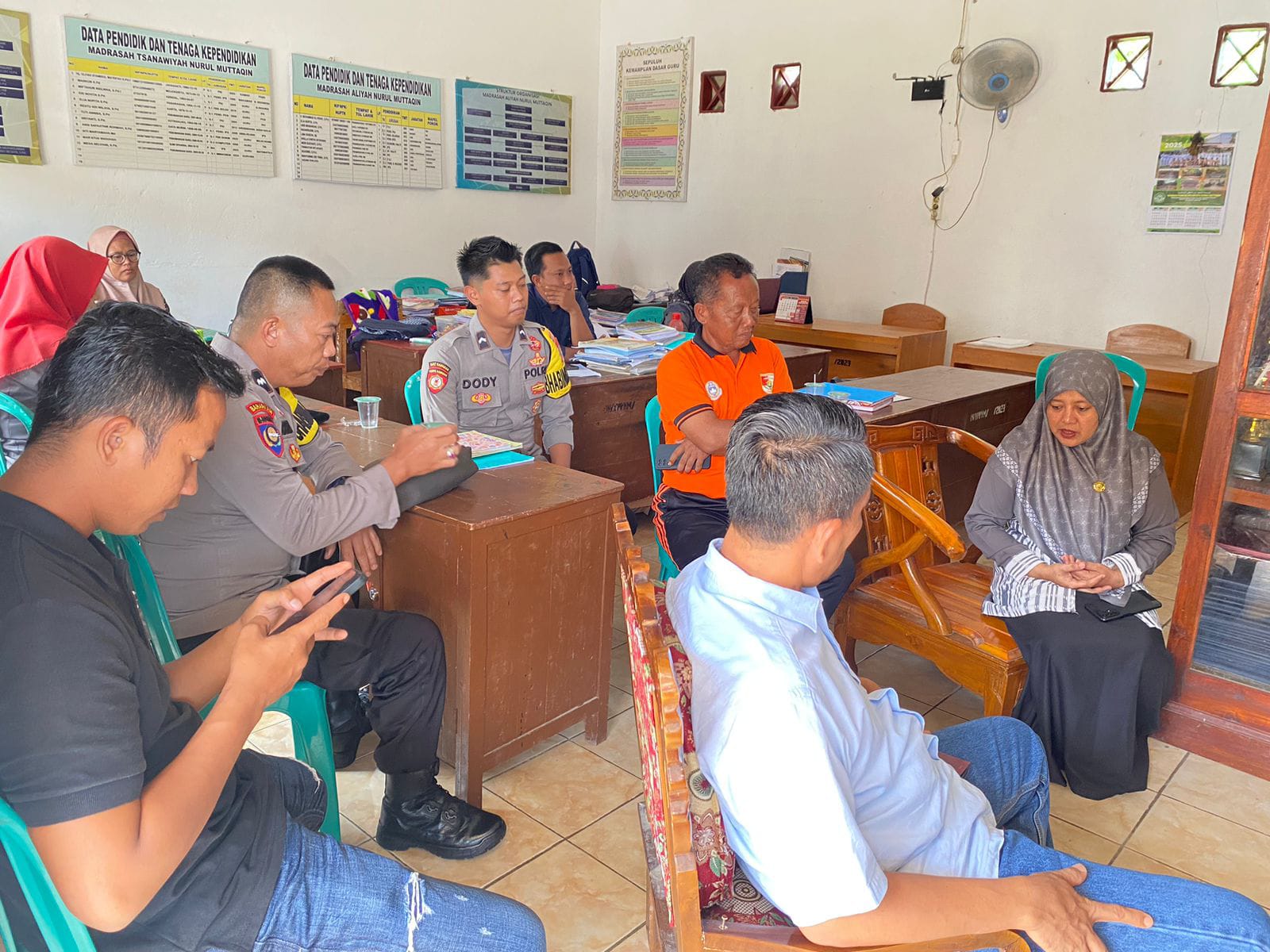 Dihadapan Polisi dan Kepala Sekolah, Ngadino Akui Aniaya Siswa: Terungkap Fakta Baru