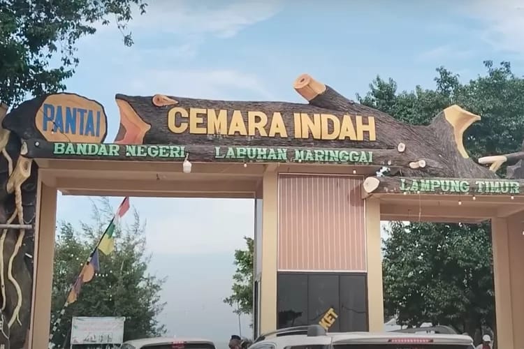 Alih Fungsi Kawasan Wisata Pantai Desa Bandar Negeri: Berkah Ekonomi, Tantangan Lingkungan, dan Konflik Sosial