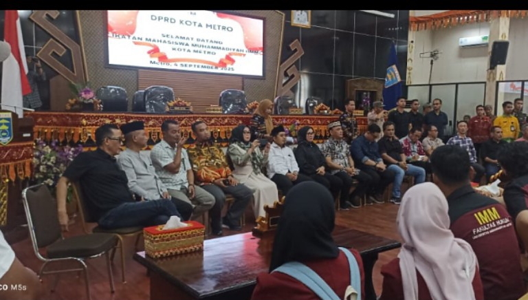 Mahasiswa Demo DPRD Metro, Bawa Tiga Tuntutan