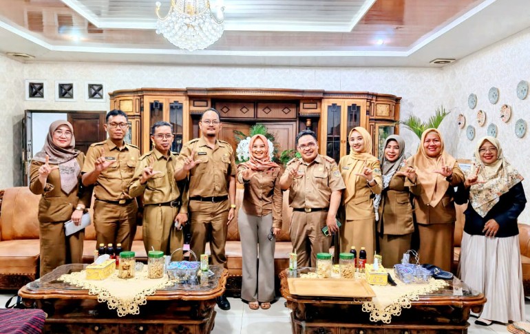 Bunda Literasi Lampung Tengah Apresiasi FGMPL