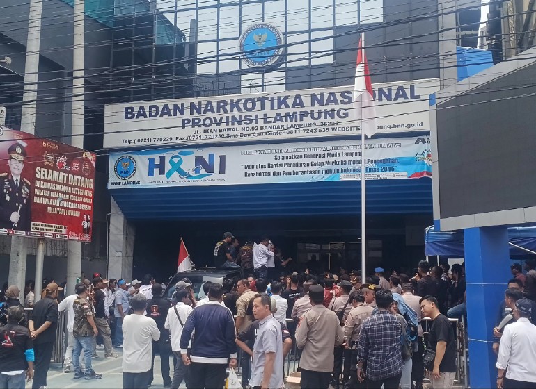 Aliansi Anti Narkoba Kepung Kantor BNN Lampung, Desak Rehab Oknum HIPMI Nginex di Hotel Grand Mercure Dicabut