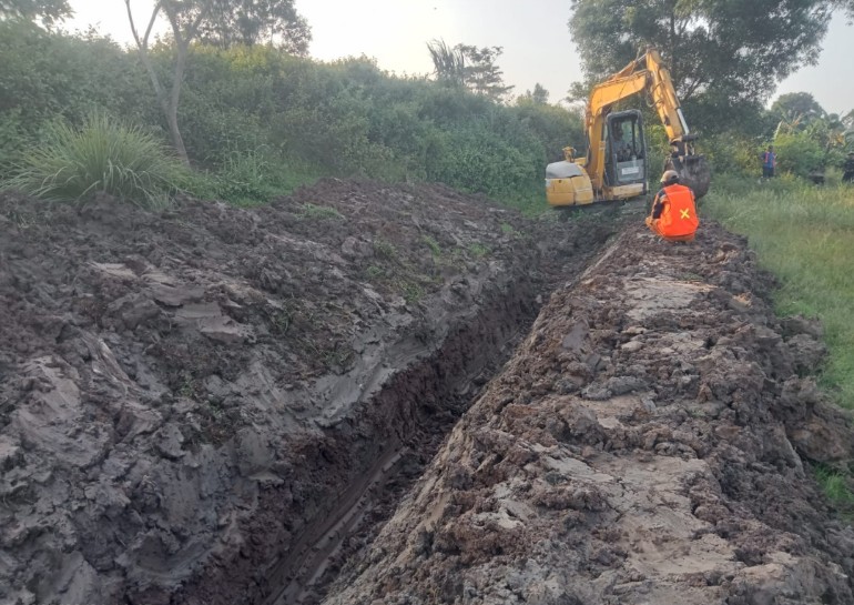 BTB Toll dan HKA Bantu Normalisasi 150 Meter Irigasi Sawah di Desa Sidomulyo Lampung Selatan