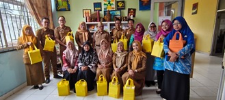 Kadispusip Lampung Tengah Dukung FGMPL pada Lomba Pentas Literasi Sekolah