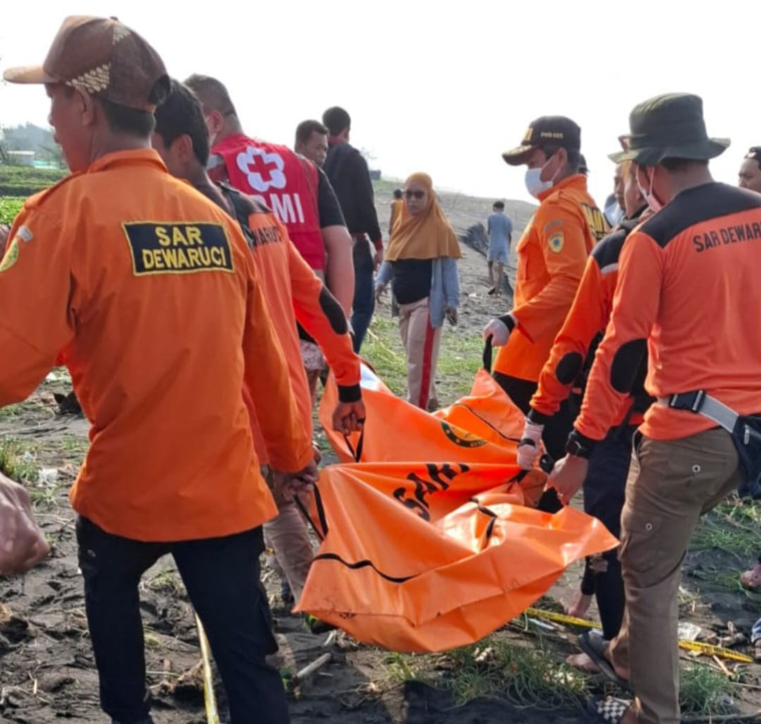 Jenazah Korban Laka Laut Pantai Dewa Ruci Ditemukan di Pantai Munggangsari