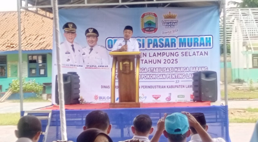 Wabup Lampung Selatan Buka Operasi Pasar Murah di Way Sulan