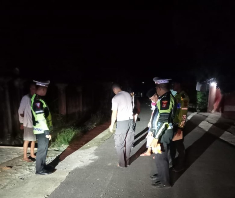 Diduga Tanpa Lampu, Motor Tabrak Pejalan Kaki hingga Tewas di Putihdoh