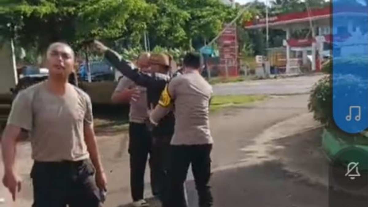 Viral Aksi Koboy Dua Warga Lamtim Bawa Senjata Api Dan Ancam Tembak Debkolektor Adira Finance di Mapolsek Labuhan Maringgai