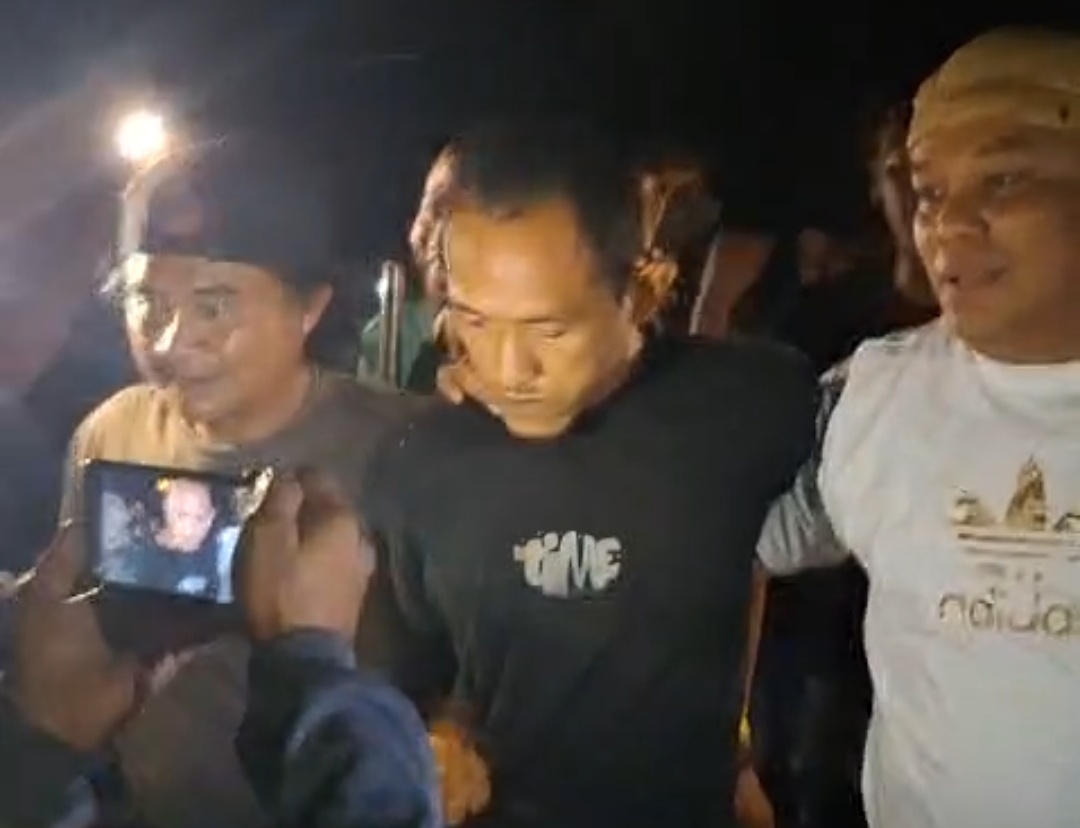 Pelaku Pembunuhan Ayah Kandung di Rajabasa Jaya Ditangkap di Kebun Singkong Jatiagung