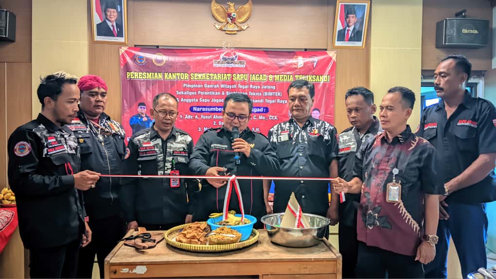 Ketua Umum DPN SAPU JAGAD Lantik Jajaran Pengurus DPD Tegal Raya dan Resmikan Kantor Sekretariat