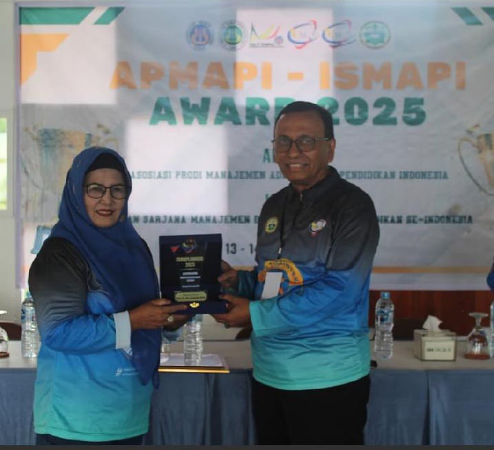 Prof Sowiyah Raih ISMAPI Award 2025 Kategori Dosen Practitioner