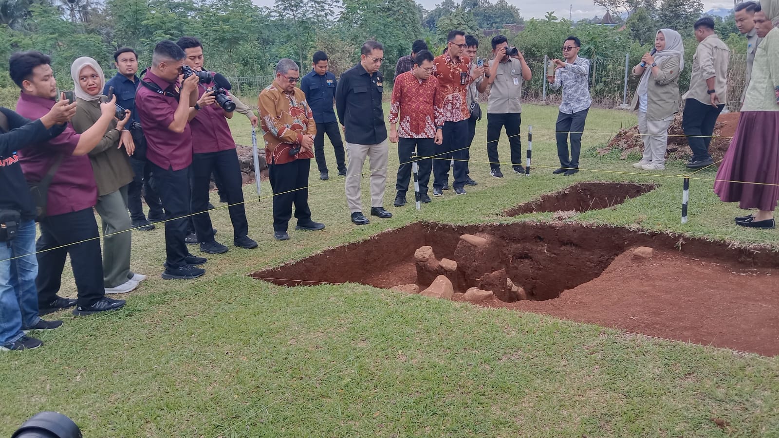 Fadli Zon Cek Calon Kantor Balai Budaya dan Revitalisasi Gedung Koleksi Cagar Budaya Taman Purbakala di Lampung