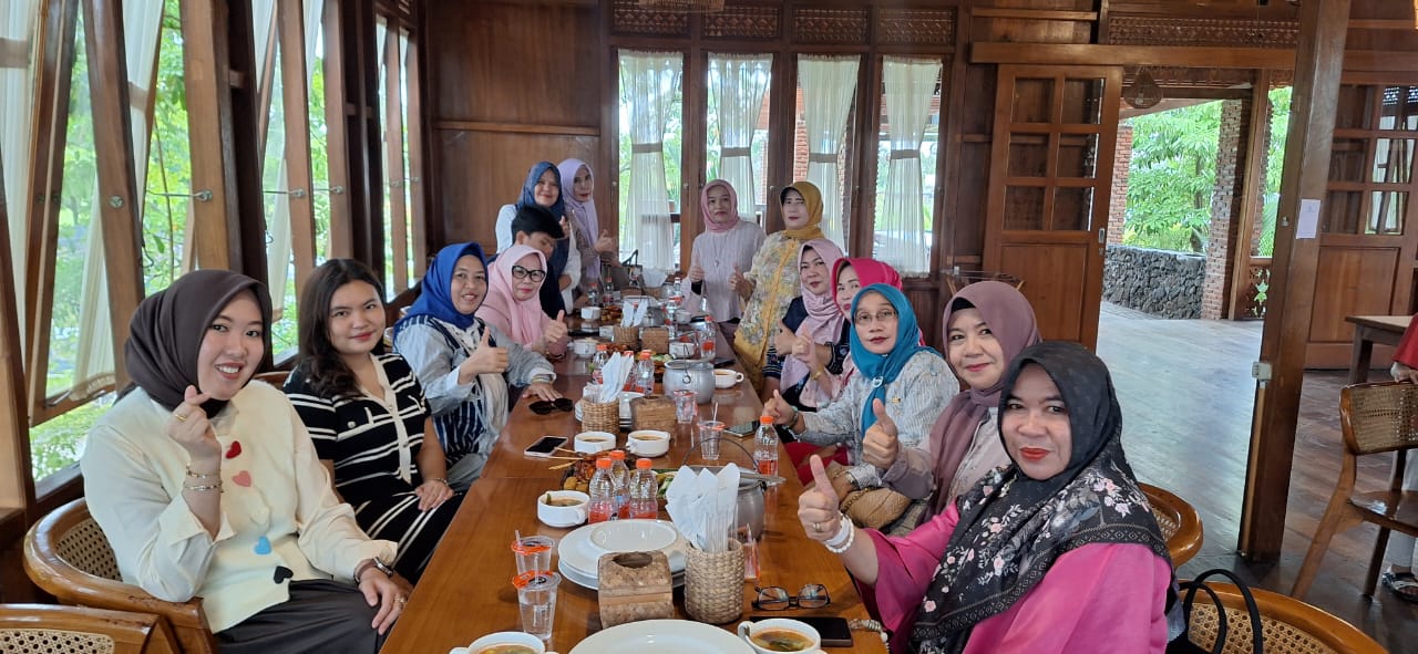 Hadiri Silaturahmi dan Arisan Rutin PAPELA, Ketua TP Sriwijaya Lampung Tekankan Pentingnya Solidaritas dan Keberanian Advokat Perempuan