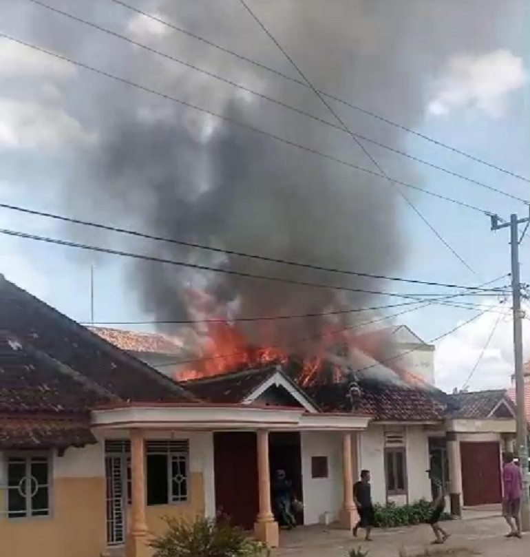 Rumah Kosong di Pringsewu Ludes Terbakar, Kerugian Capai Rp100 Juta