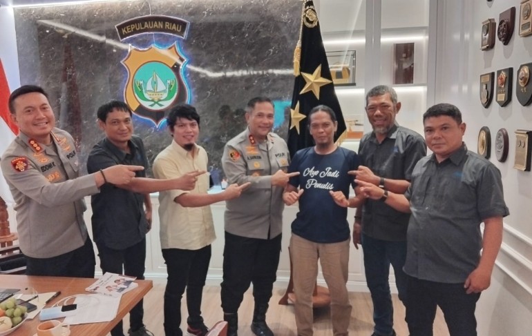 Kapolda Kepri Apresiasi JMSI Terbitkan Buku Literasi Bahaya TPPO kepada Pelajar