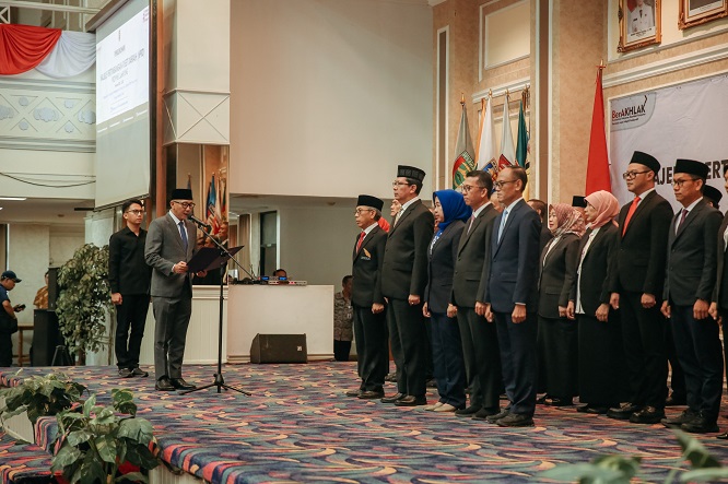 Rahmat Mirzani Kukuhkan MPRD Lampung, Didesak Siapkan SDM Unggul Jelang Indonesia Emas 2045