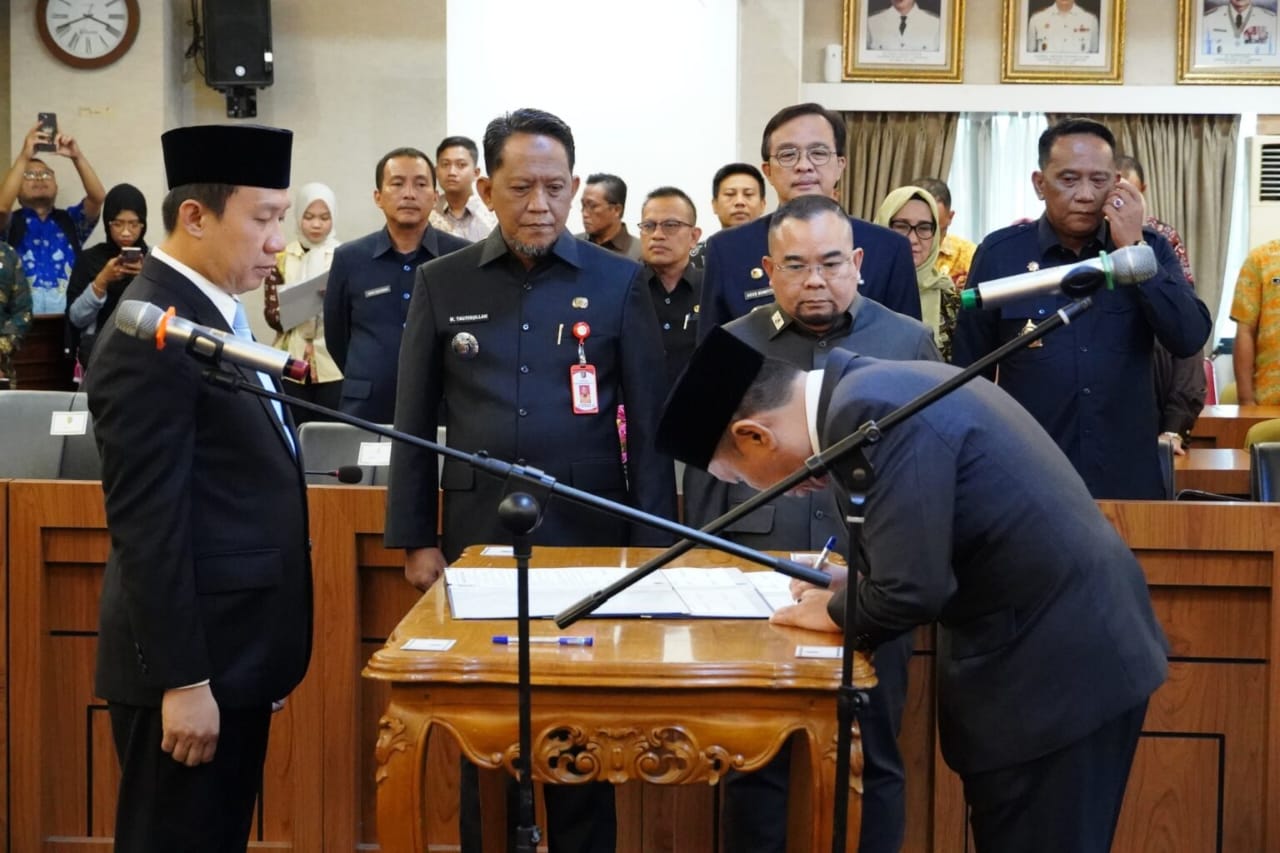 Lima Pejabat Eselon II di Lantik, Ini Pesan Gubernur