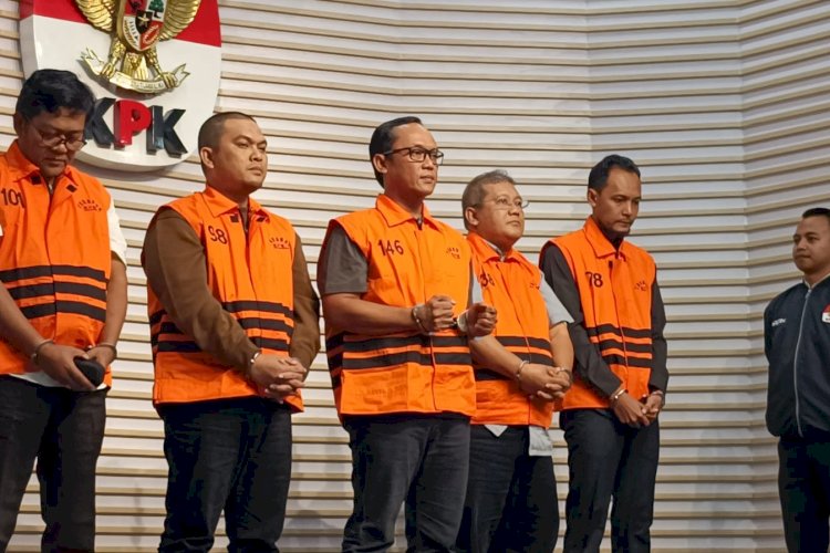 KPK Tahan Bupati Lampung Tengah Ardito Wijaya Cs Kasus Suap Fee Proyek 20 Persen