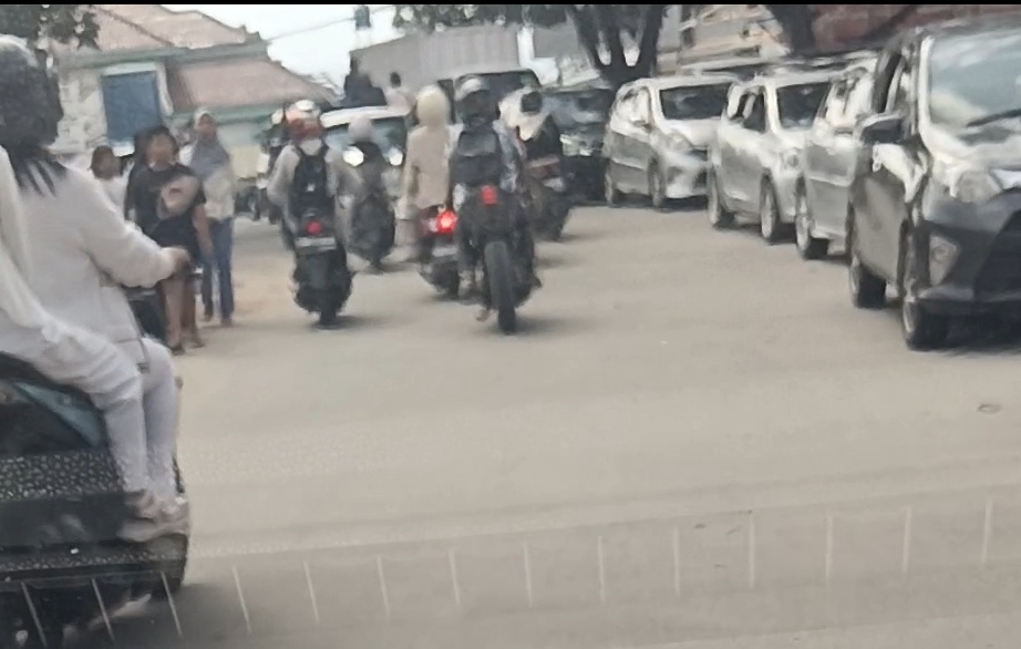 Baru Buka, Navara City Park Bikin Jalan Tirtayasa Lumpuh, Warga Tuding Pengelola Lalai