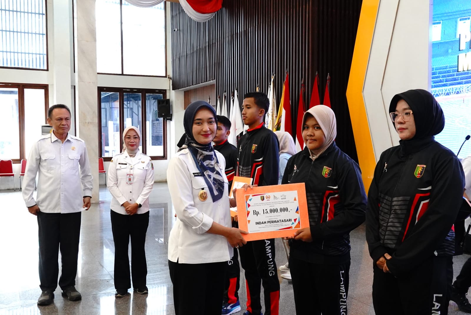 Pemprov Lampung Berikan Bonus untuk Peraih Emas PON Beladiri 2025