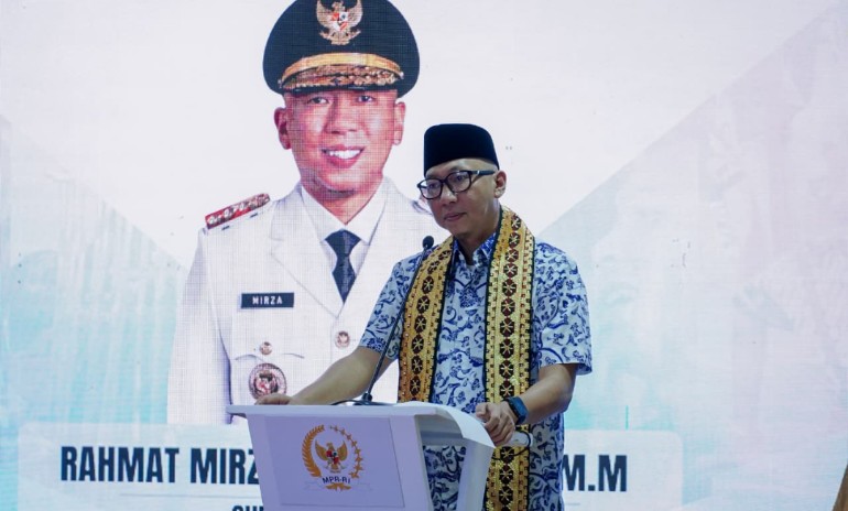 Gubernur Mirza Dorong Kreator Muda Sebagai Agen Pelestari Budaya Melalui Karya Seni