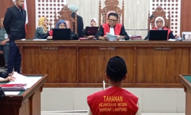 Mahasiswa Pembuang Bayi Pasrah Divonis 16 Tahun Penjara