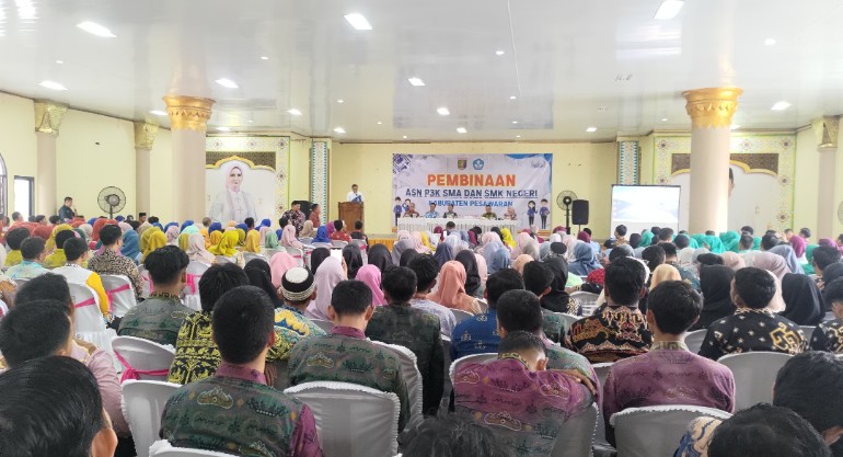 Thomas Amirico Minta 440 PPPK SMA/SMK di Pesawaran Tingkatkan Kinerja