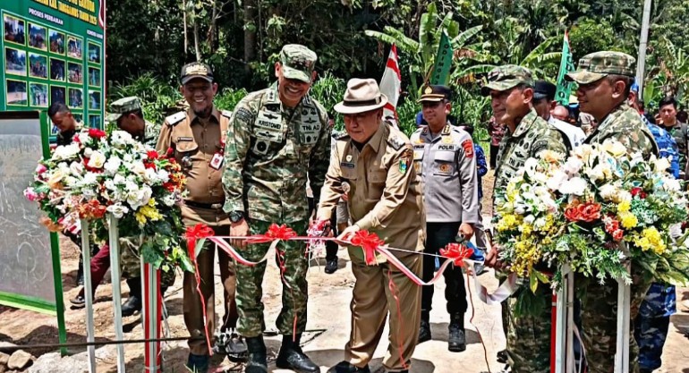 Jembatan Gantung Garuda di Tanggamus Diresmikan, Akses Sekolah Kini Aman