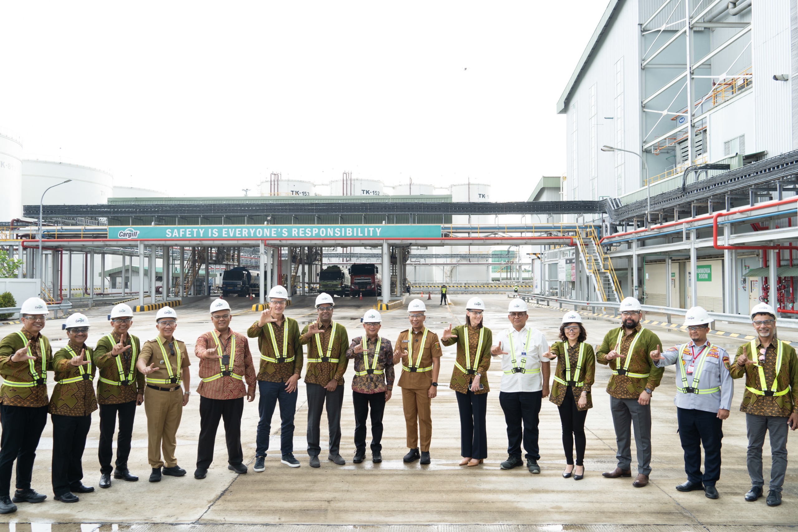 Dukung Pertumbuhan Industri Bernilai Tambah, Gubernur Mirza Resmikan Lampung Refinery Cargill