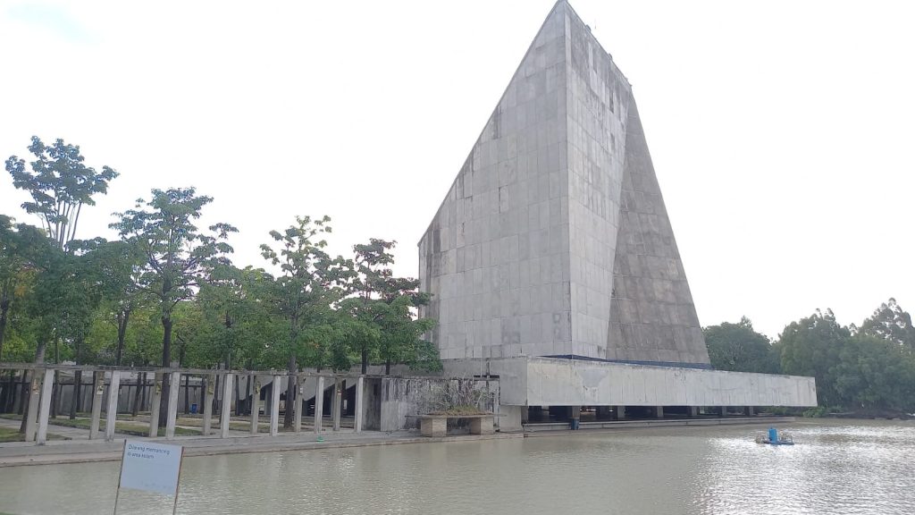 Proyek Rehabilitasi Islamic Center Tubaba Rp1,9 Miliar Disorot, Jurnalis Diintimidasi Pengawas