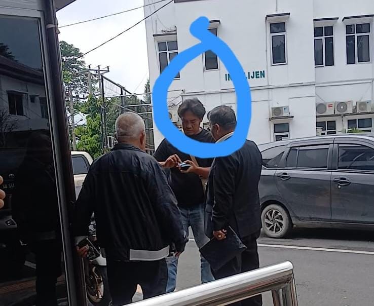 Ajudan Kalbadi Diduga Intimidasi dan Bohongi Wartawan Kandidat saat Liputan di Kejati