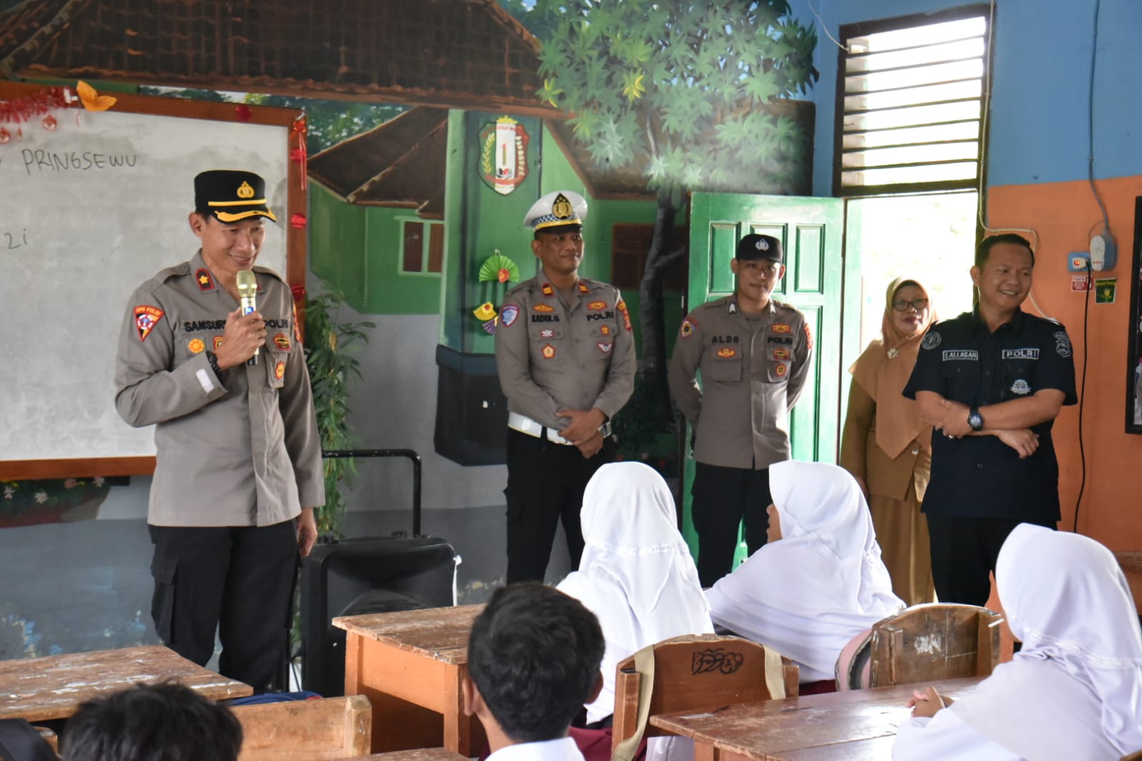 Kawal Program MBG, Wakapolres Pringsewu Tinjau Dapur Produksi Hingga Sekolah